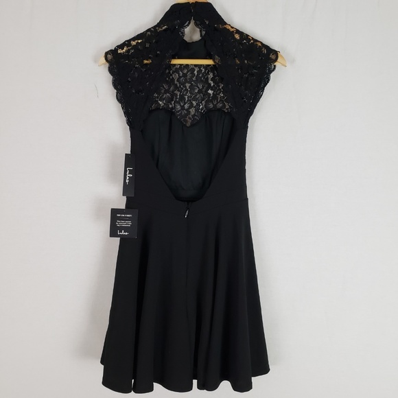 INSTANT ROMANCE BLACK LACE BACKLESS SKATER DRESS - Picture 5 of 7